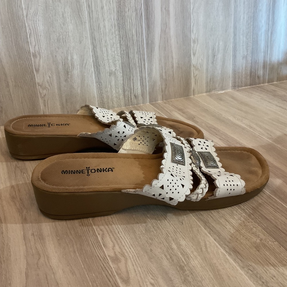 Minnetonka Womens Gayle Medallion Slide Sandals Size 8M Boho Slides